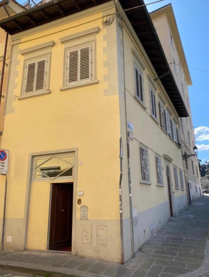 Cozy Classic Italian House Near Santa Croce, On The Lungarno Lägenhet Florens Exteriör bild