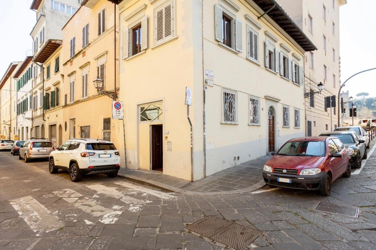 Cozy Classic Italian House Near Santa Croce, On The Lungarno Lägenhet Florens Exteriör bild